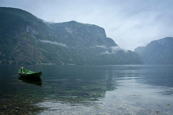 Boat in the Rain, Norway